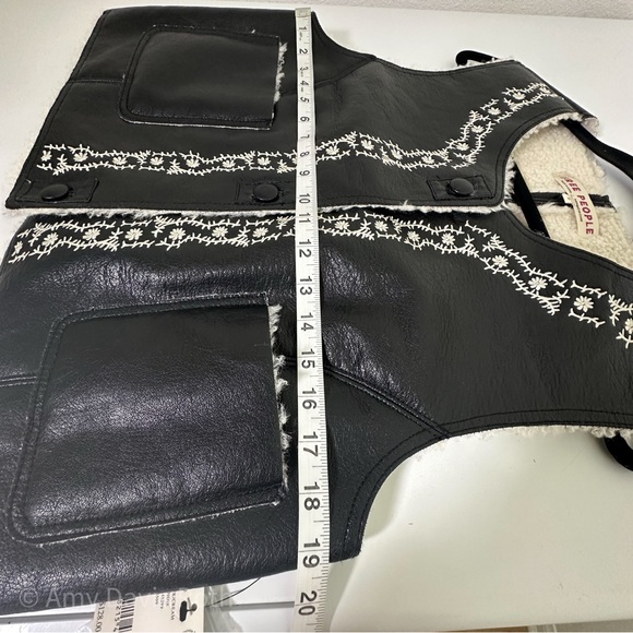 Free People Travelers Leather Vest size Medium NWT - Picture 7 of 11